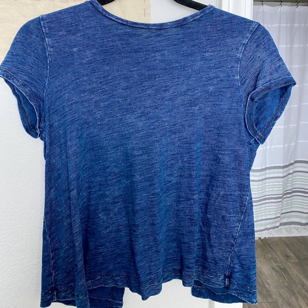 universal thread tee